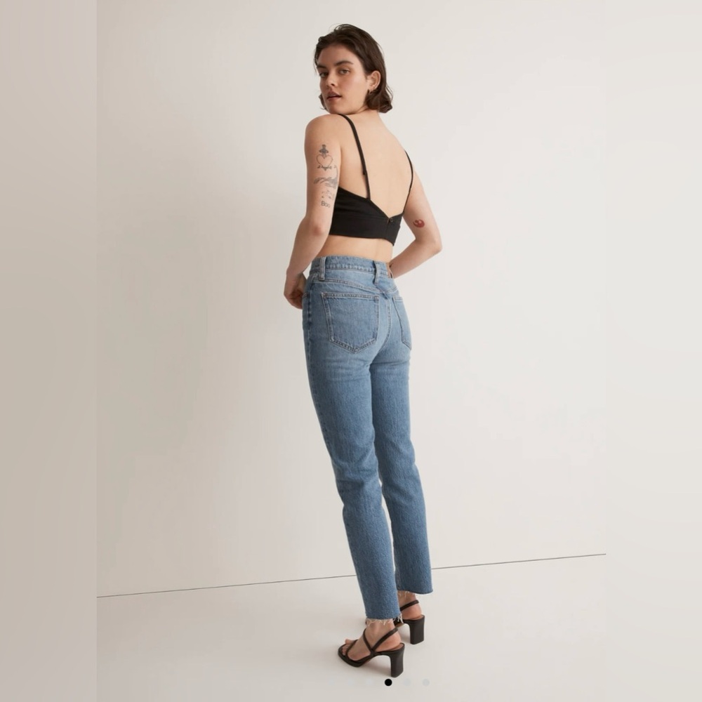Madewell | The Perfect Vintage Jean in Earlside Wash: Raw Hem Edition - Picture 5 of 13